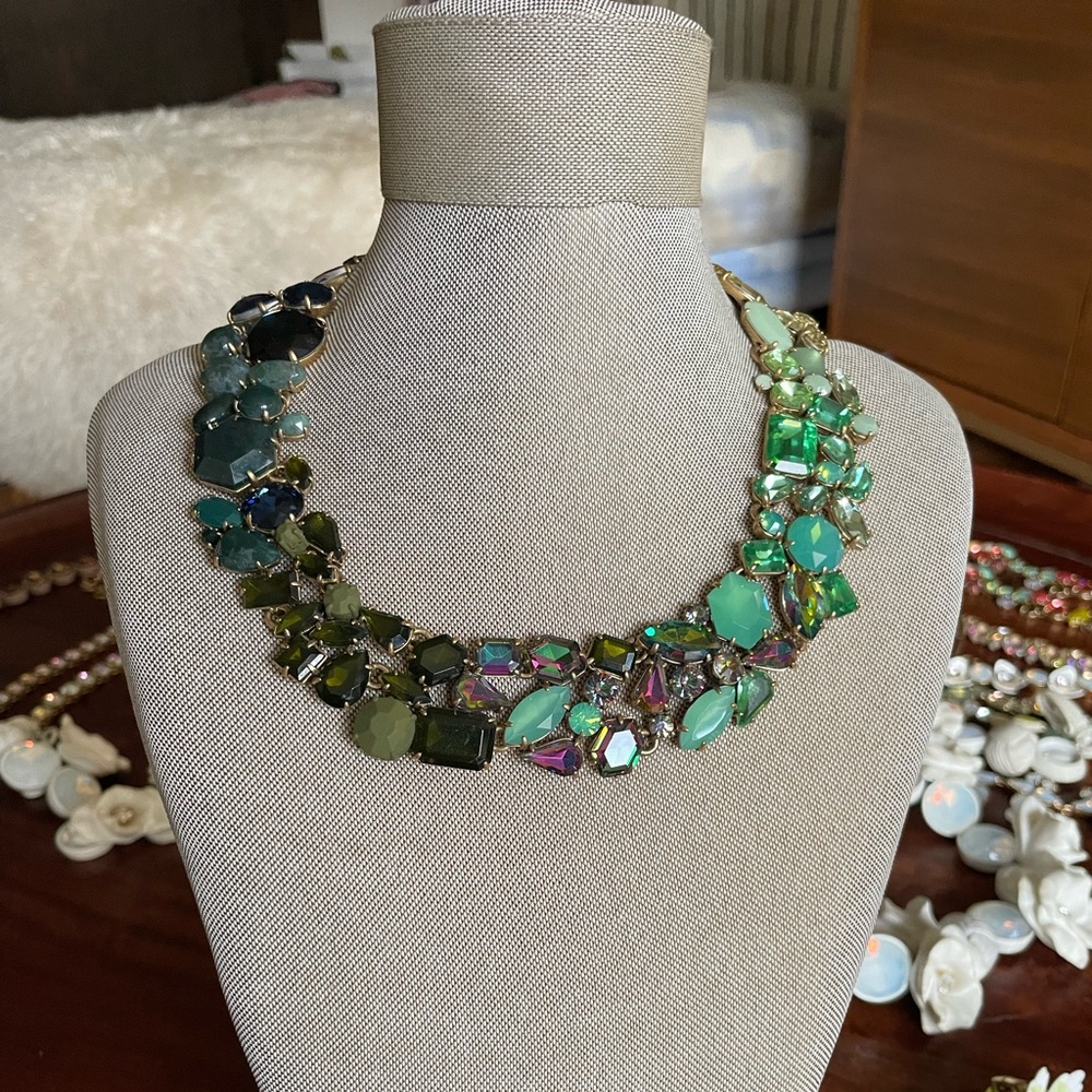 **RARE** J. Crew Green Multi-Colored Ombré Crystal Cluster Statement Nec… - Picture 3 of 6